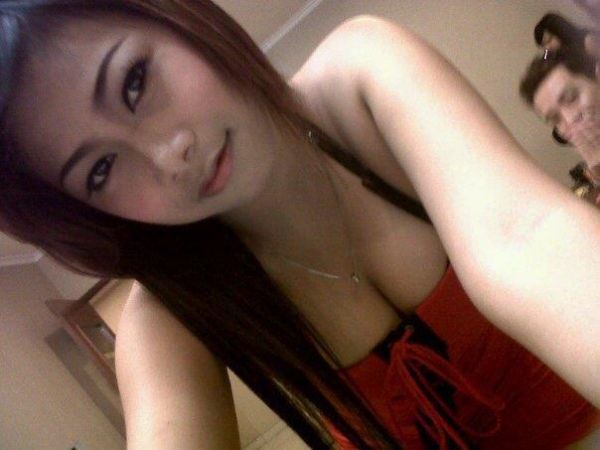 hesti penyanyi dangdut