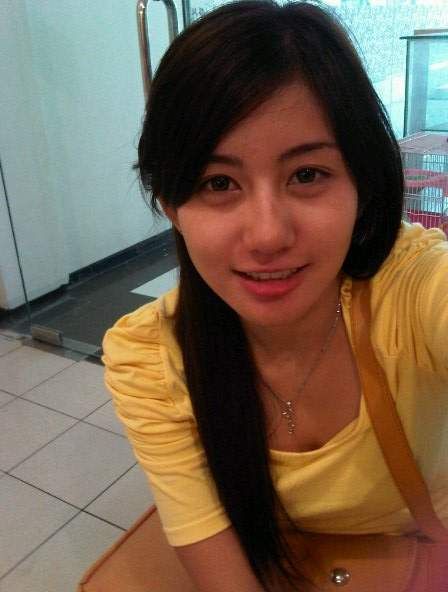 artis telanjang