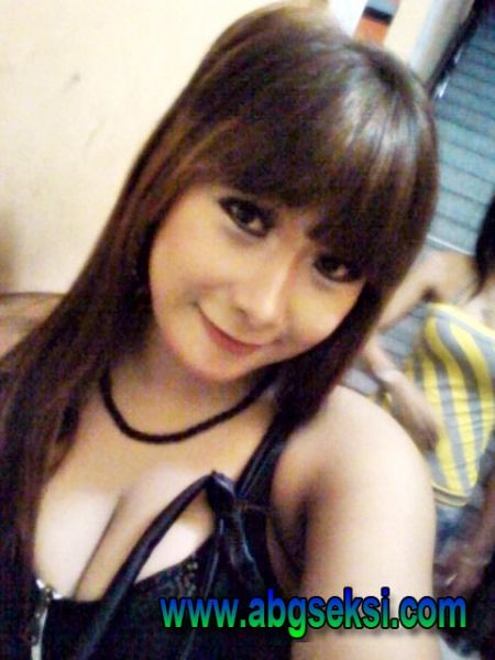 poto bugil dewi persik