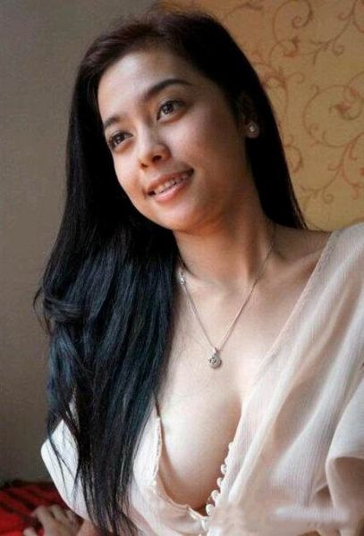 poto bugil luna maya