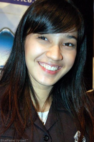 bokep ngentot gadis bugil