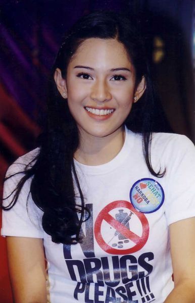 laura basuki bugil