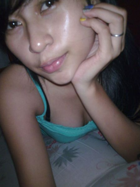 cewek seksi montok