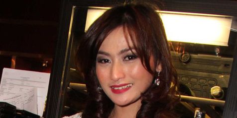 nama hm model indonesia