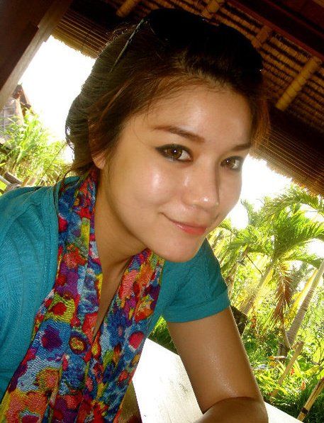 isteri wanita kesepian