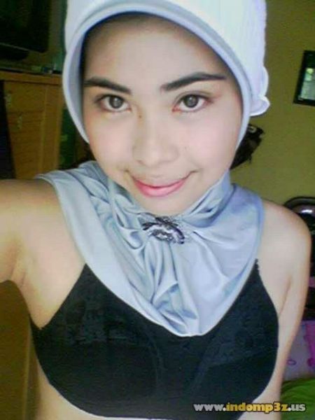 mengintip cewek mandi