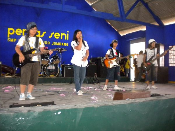 gambar raisa