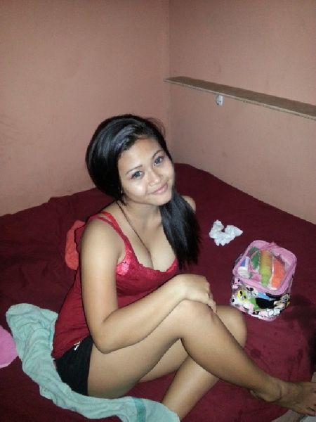 bugil di halaman