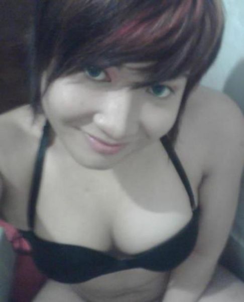 pamer memek tembem