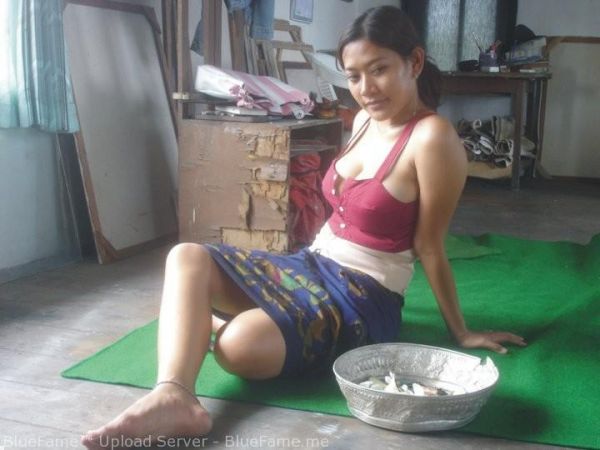 pembantu cantik