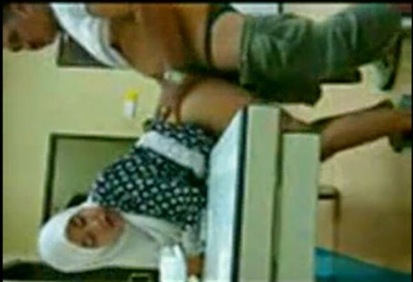ngintip cewek kos