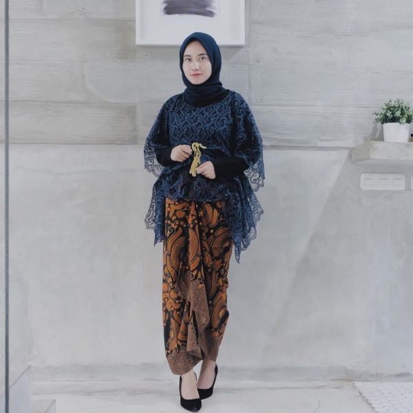 kartun wanita hamil