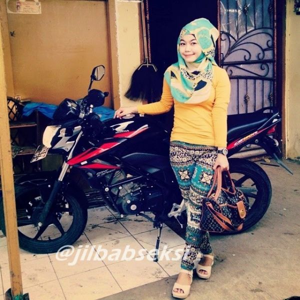 cewek putih mulus
