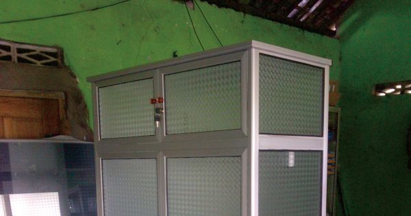 warna keramik minimalis model rumah