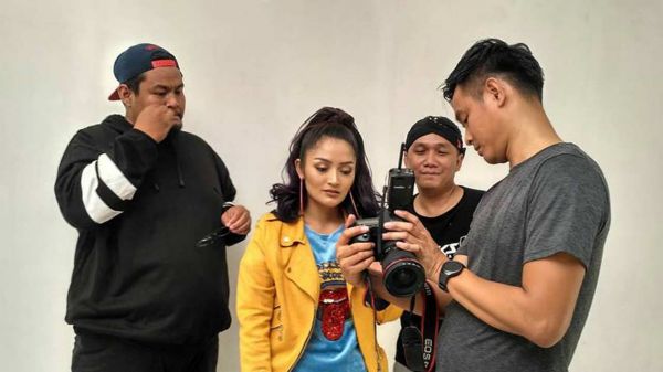 penyanyi dangdut siti badriyah