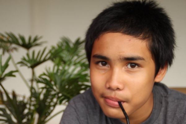 cewek cantik sedang di perkosa