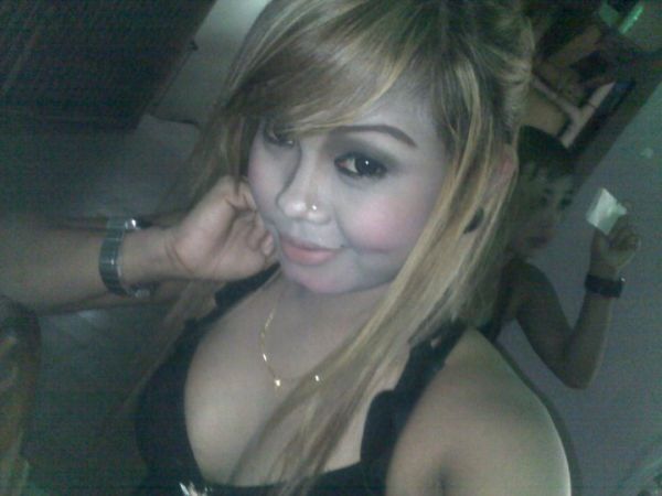 gadis mungil