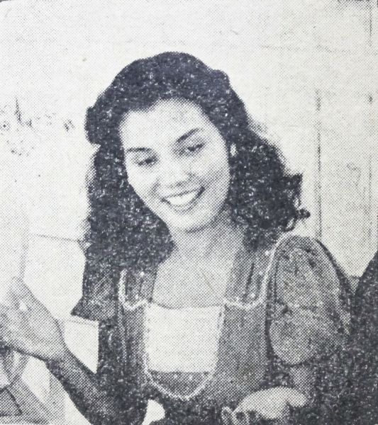 gambar wanita menyusui