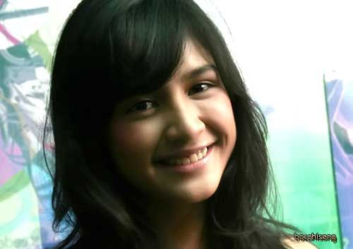 artis bugil aura kasih