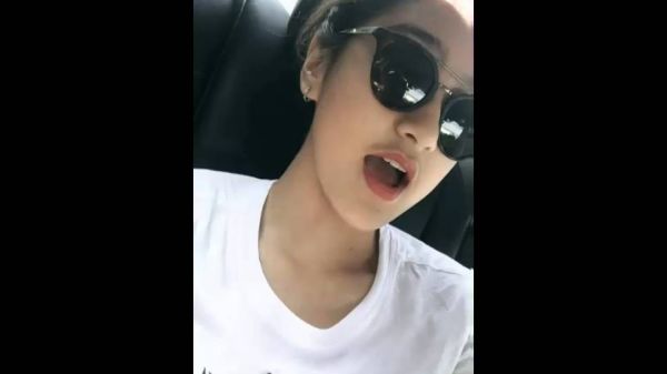 salshabilla adriani oufit