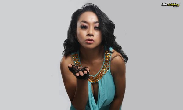 model bugil sarah