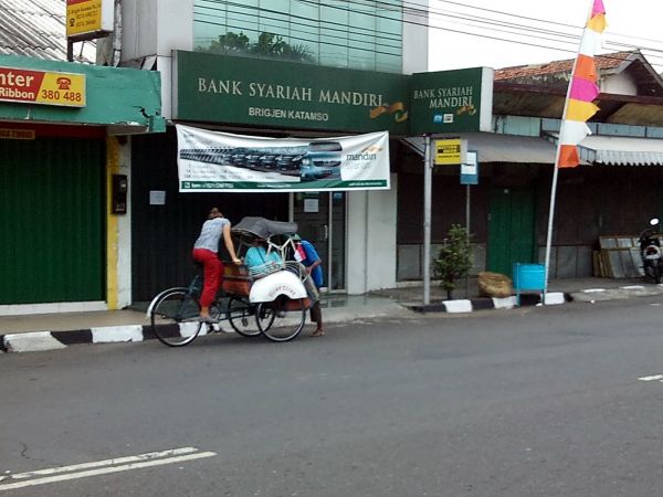 eksibisionis tukang becak