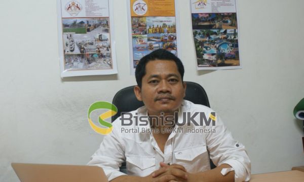 raeni ayahnya hanya tukang becak