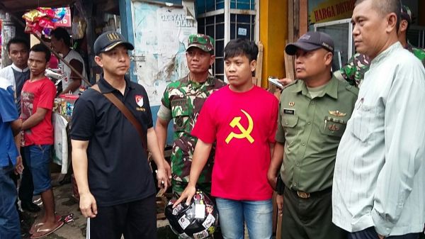 orang lagi wikwik