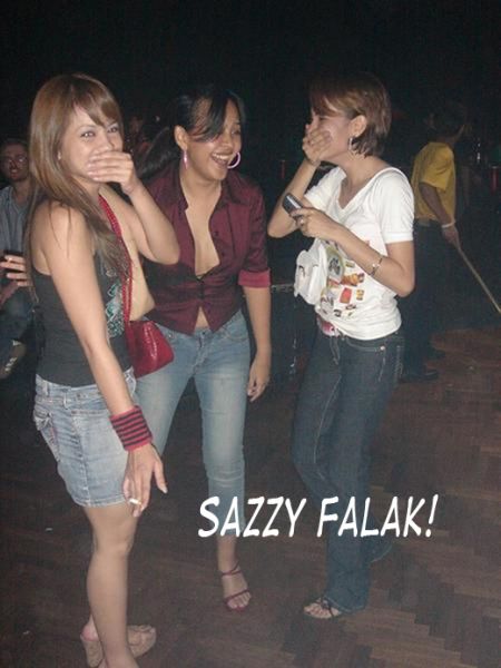 gambar perempuan mandi dengan lelaki