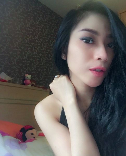 artis dewi persik