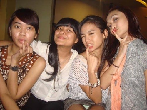 intip celana artis