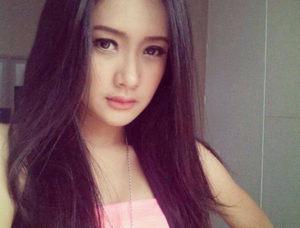 nindi telanjang tanpa di sensor