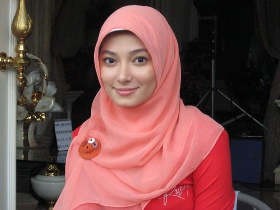 celana dalam wanita transparan