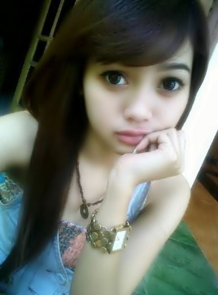 koleksi foto memek lagi kencing