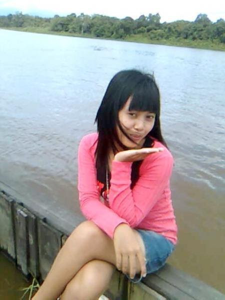dewi persik pentil