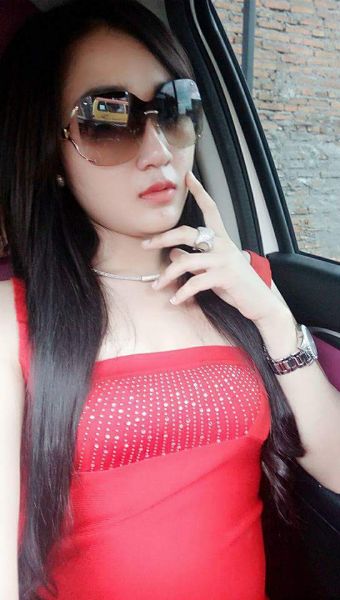 wajah vania ayu b cewek eksib
