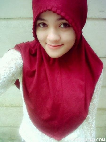 wanita jilbab bugil