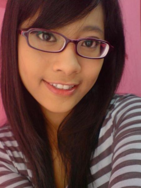nilam sari bugil ngangkang