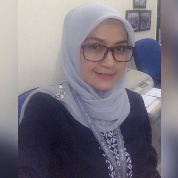 jilbab bugil ngangkang