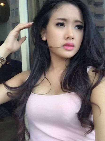 putri bugil