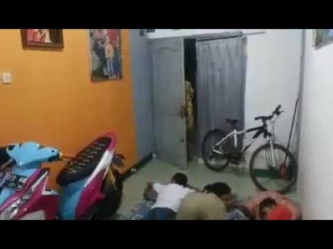 artis bollywood tampa celana dalam