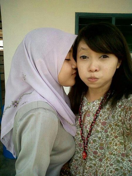 cewek jelek
