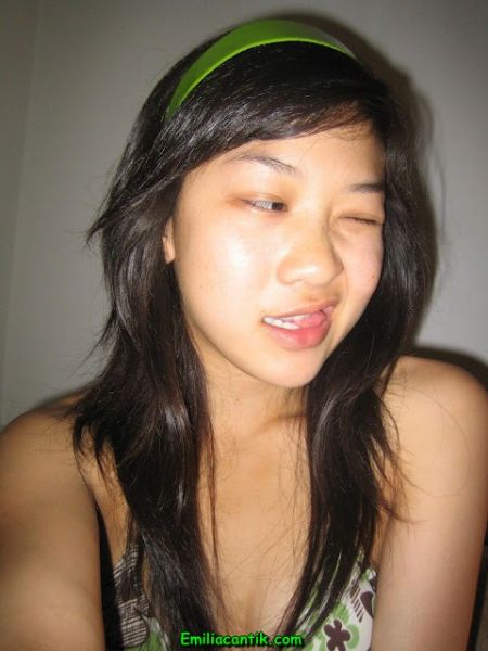 telanjang gadis montok