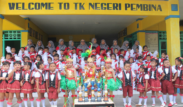 guru cewek sama murid laki