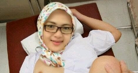 cewek telanjang bulat di foto