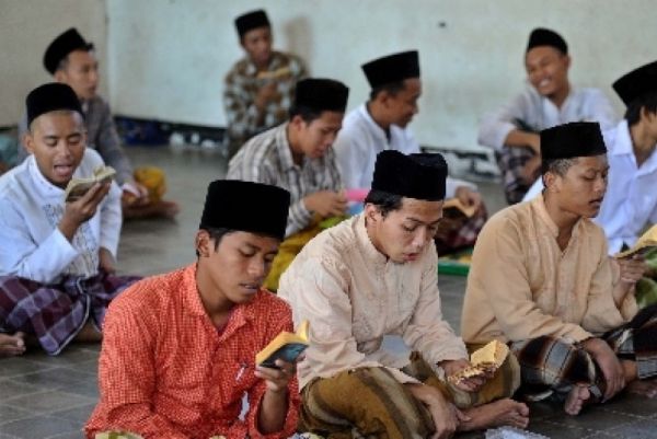 ajengan santri