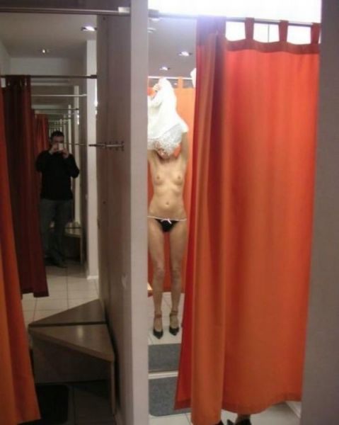 kamar ganti cewek