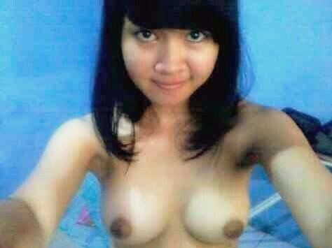 ngintip toket mungil bulat