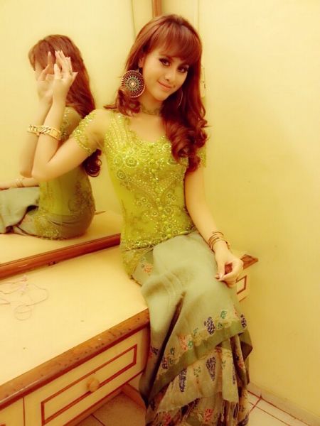paha mulus syarini