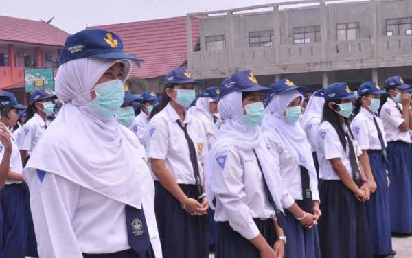 uniform sekolah menengah